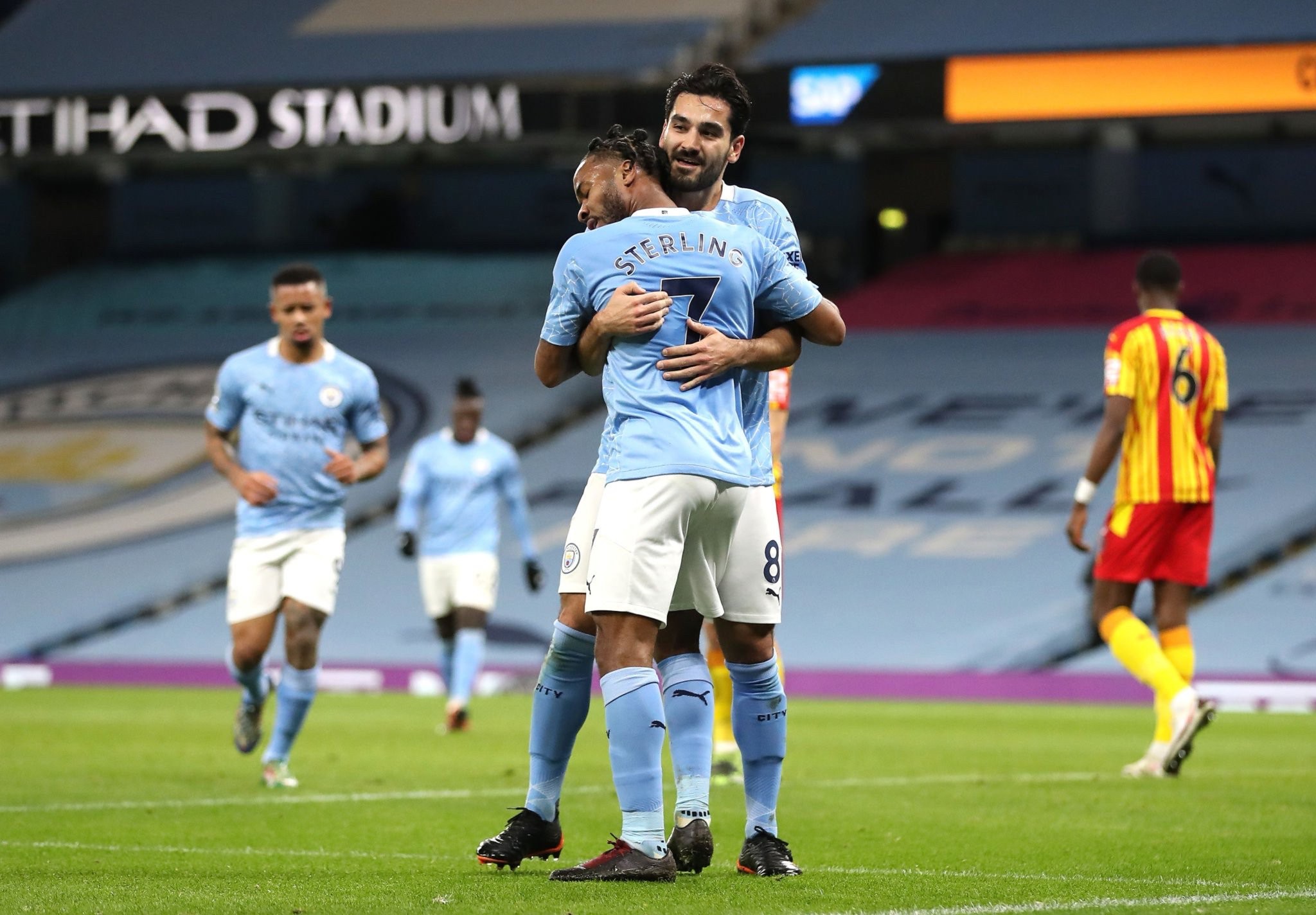 锋更多采用 锋更多采用